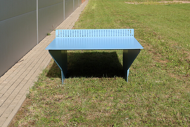 Outdoor table tennis table